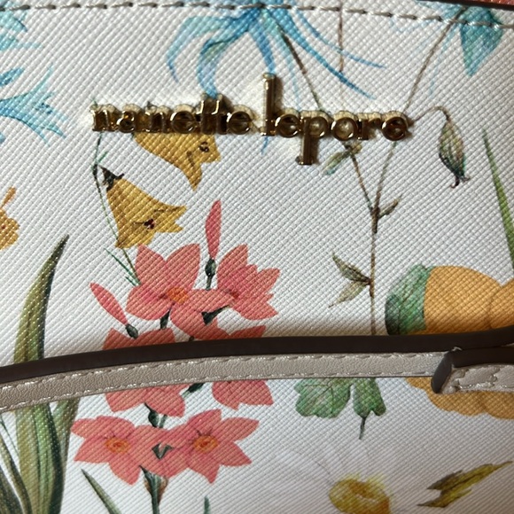 Nanette Lepore Spring Floral shoulder bag - Picture 10 of 10
